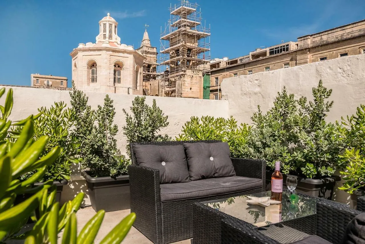 Konukevi Valletta Kampnar City Living